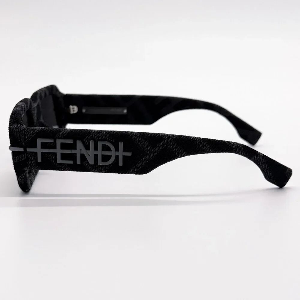 NEW FENDI FE40074U 05A BLACK GREY MONOGRAM UNISEX SUNGLASSES FENDI